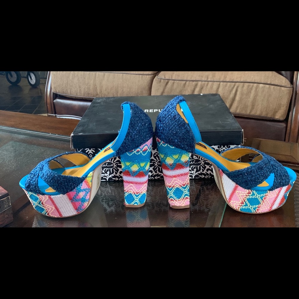 NEW with Box Republic LA Platform Sandals